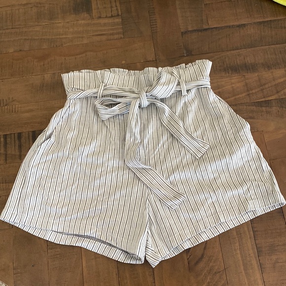 SUPER Soft La Class Stripped Medium Waist Shorts Size Large - Picture 1 of 6